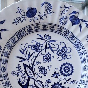 Porcelain vintage plates